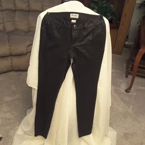 MUDD   women's Slacks  cotton, polyester, spandex,   straight leg  size 7  black